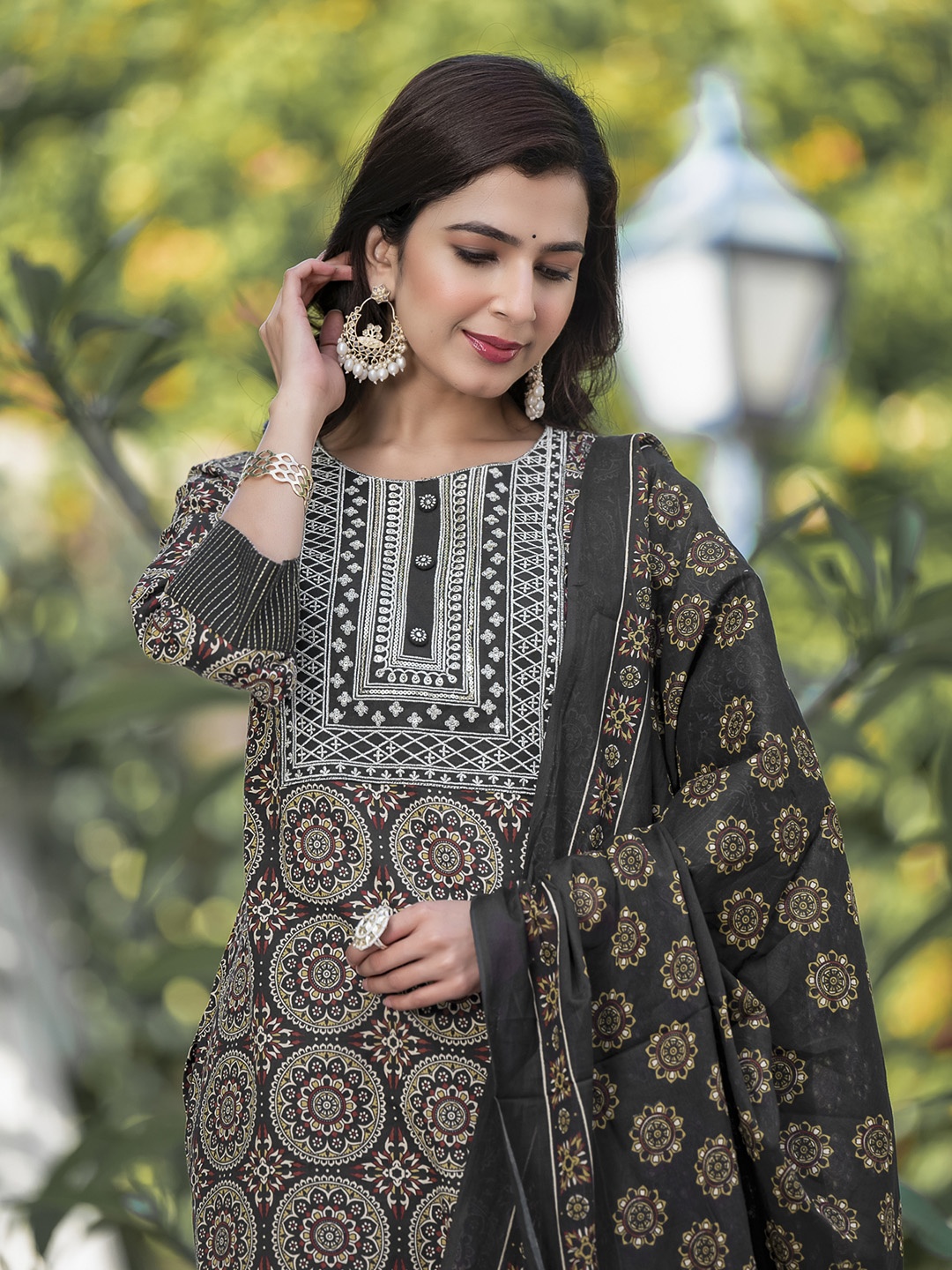 

KALINI Ethnic Motifs Printed Pure Cotton Kurta with Trousers & With Dupatta, Black
