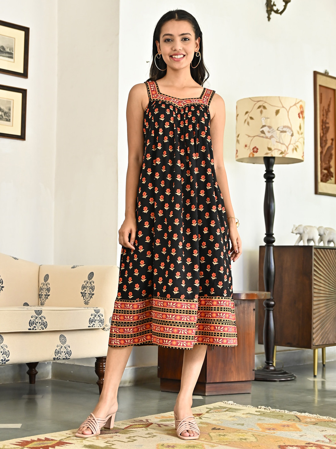 

Rustorange Floral Printed Sweetheart Neck A-Line Midi Dress, Black