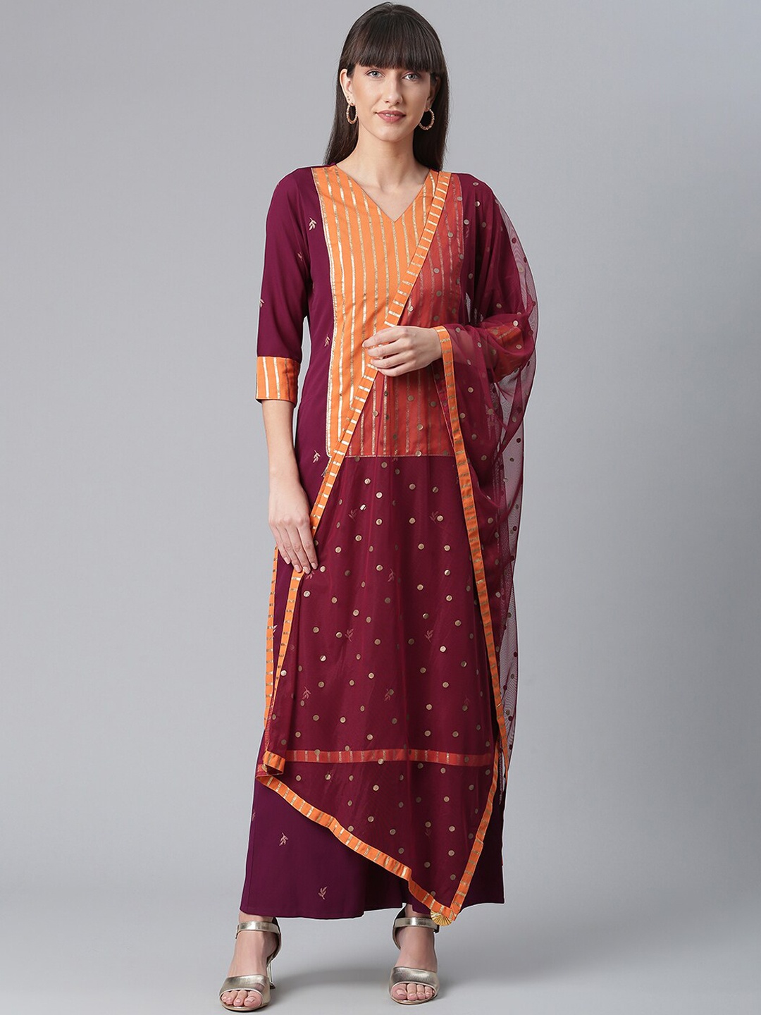 

Ahalyaa Floral Printed Gotta Patti Kurta with Palazzos & Dupatta, Burgundy