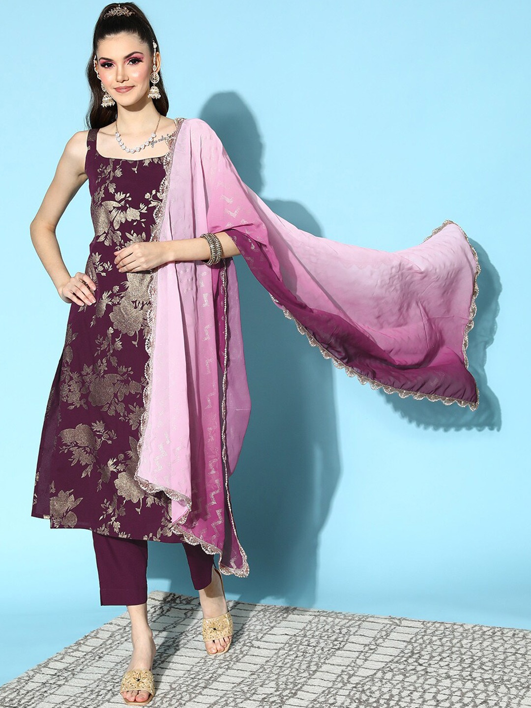 

Ahalyaa Floral Printed Gotta Patti Kurta with Trousers & With Dupatta, Burgundy