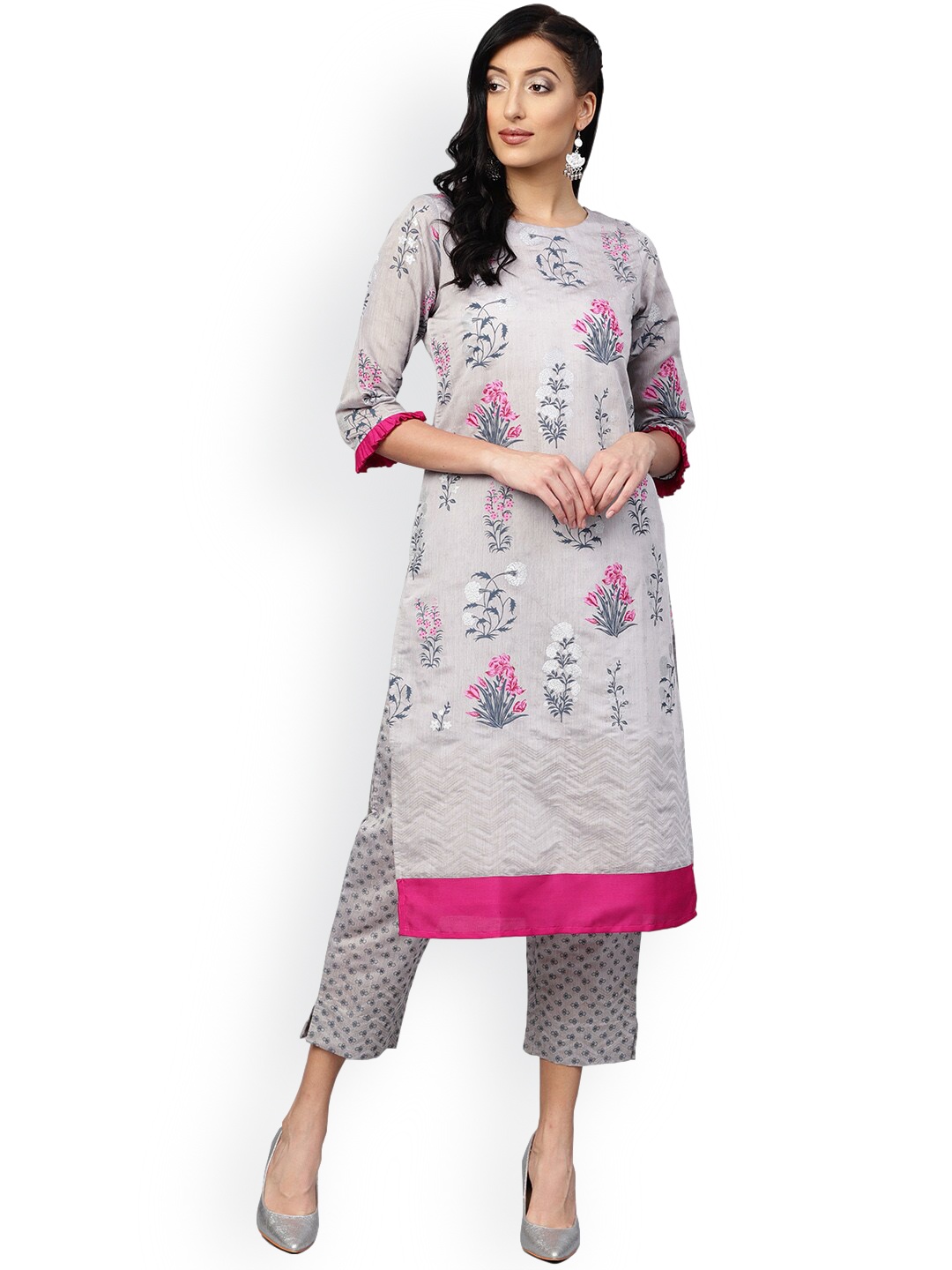 

Ahalyaa Floral Printed Chanderi Silk Kurta with Trousers, Grey