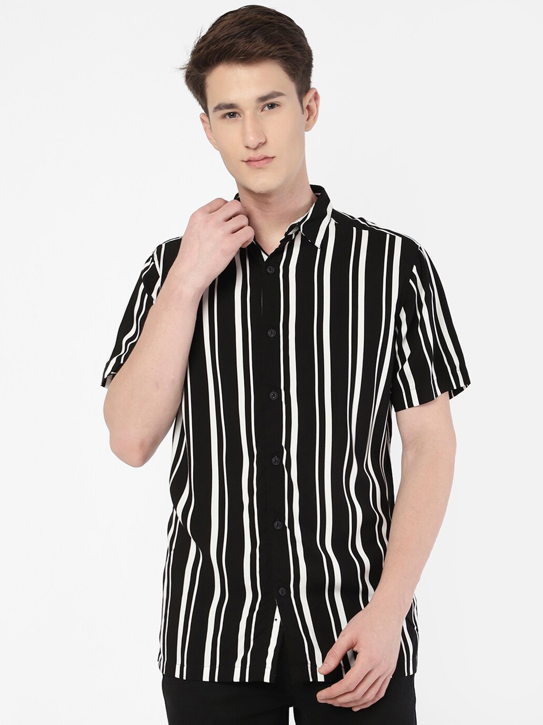 

R&B Vertical Striped Short Sleeves Casual Shirt, Black