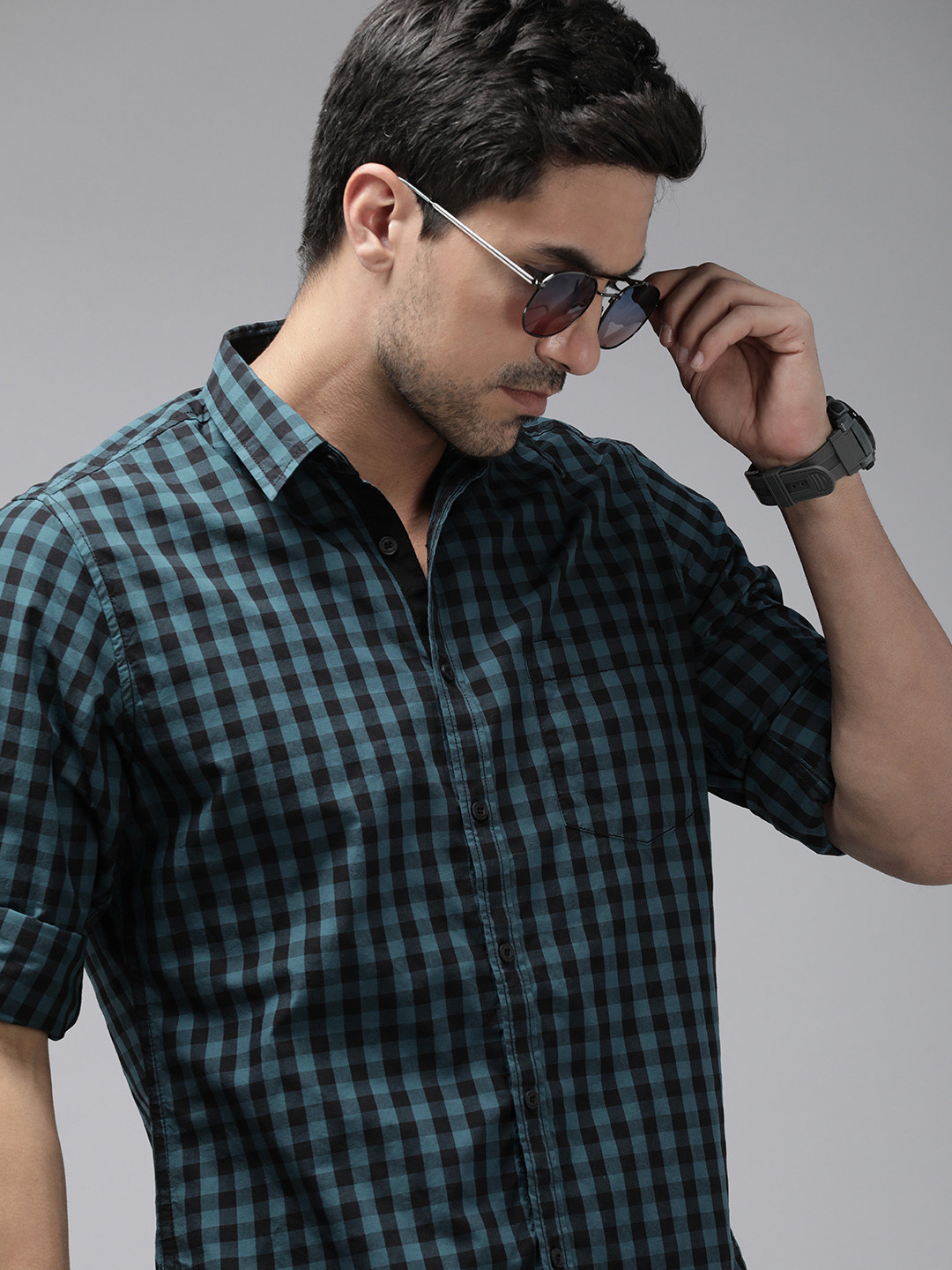 

The Roadster Lifestyle Co. Men Pure Cotton Grid Tattersall Checked Casual Shirt, Blue