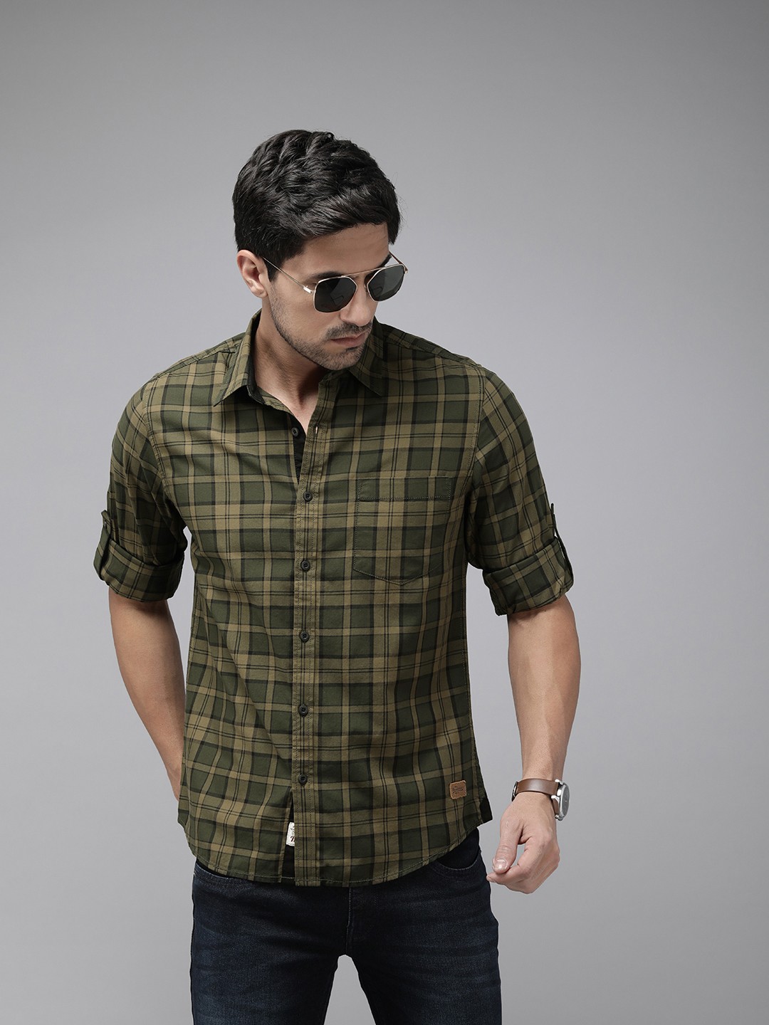 

The Roadster Lifestyle Co. Men Pure Cotton Checked Casual Shirt, Olive