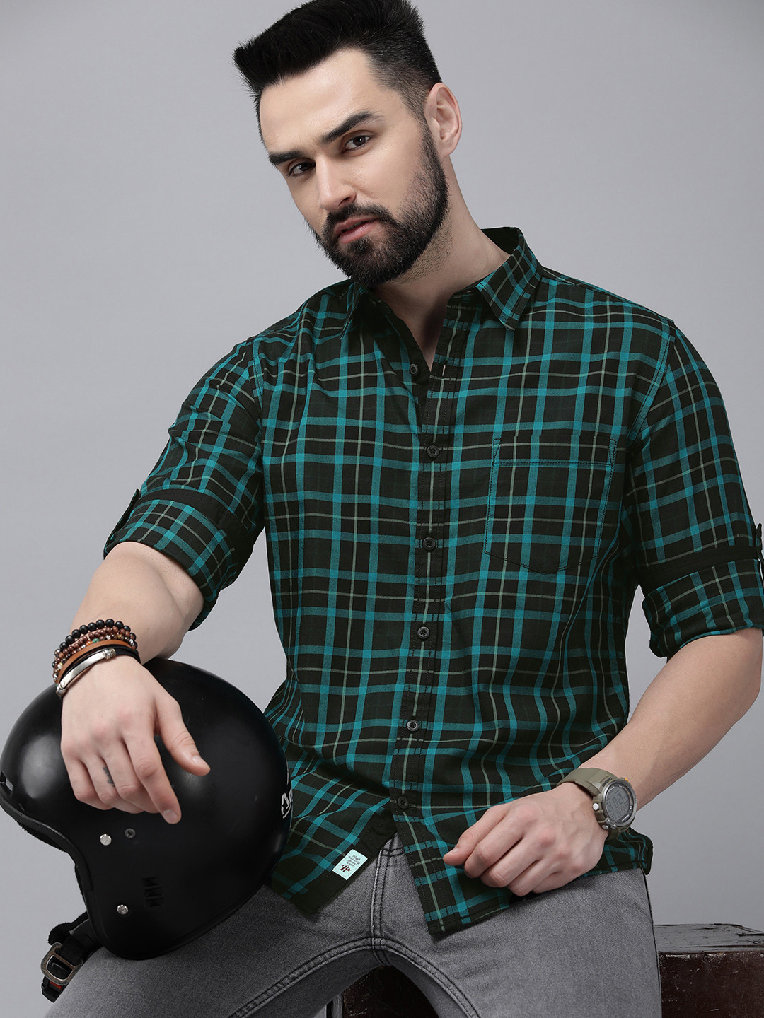 

The Roadster Lifestyle Co. Men Pure Cotton Checked Casual Shirt, Black