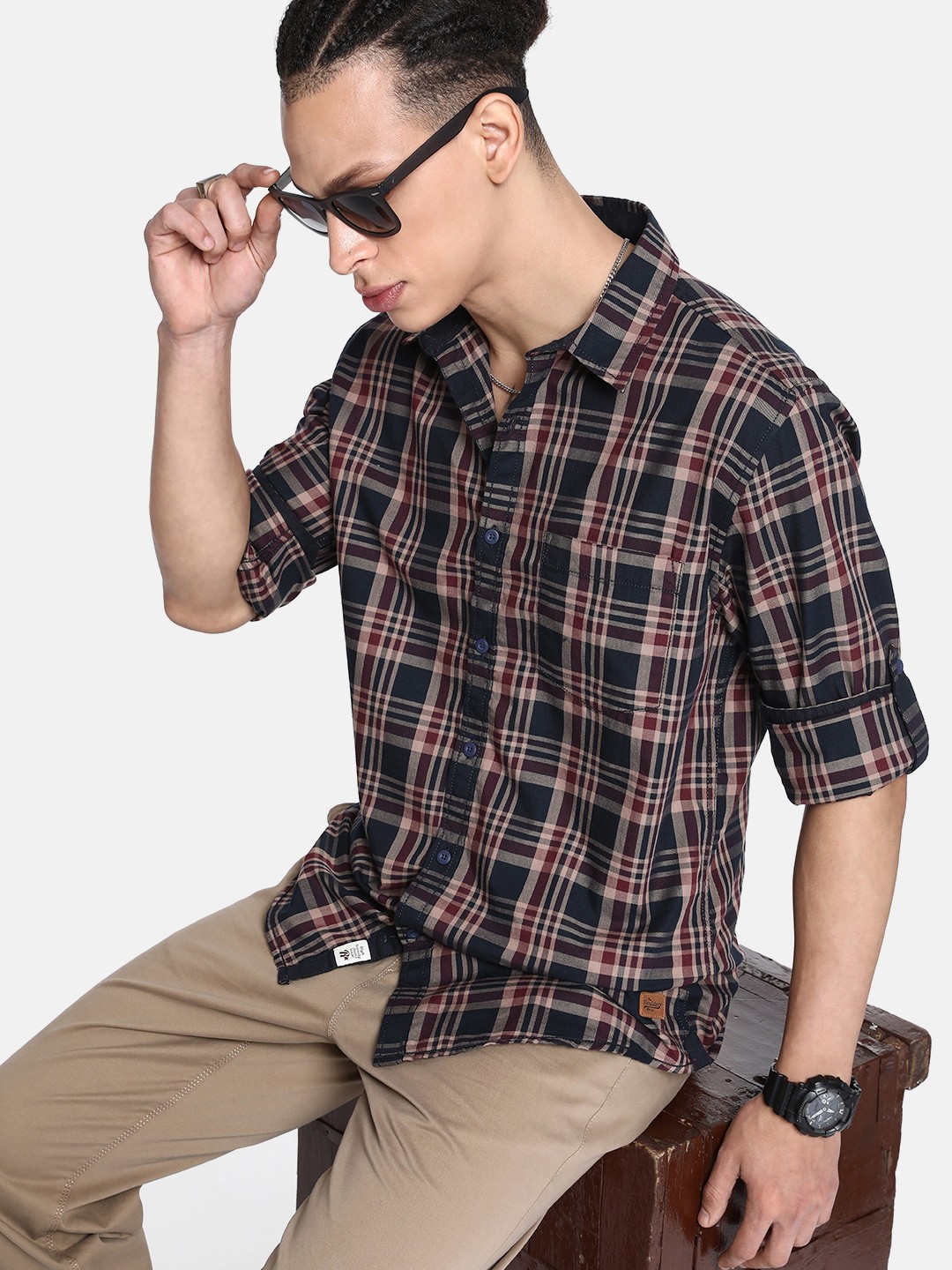 

The Roadster Lifestyle Co. Men Pure Cotton Tartan Checked Casual Shirt, Navy blue