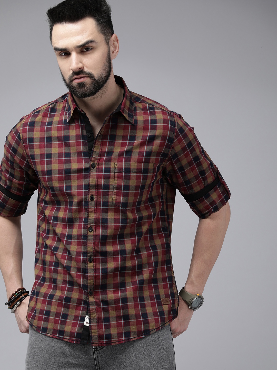 

The Roadster Lifestyle Co. Men Pure Cotton Checked Casual Shirt, Brown