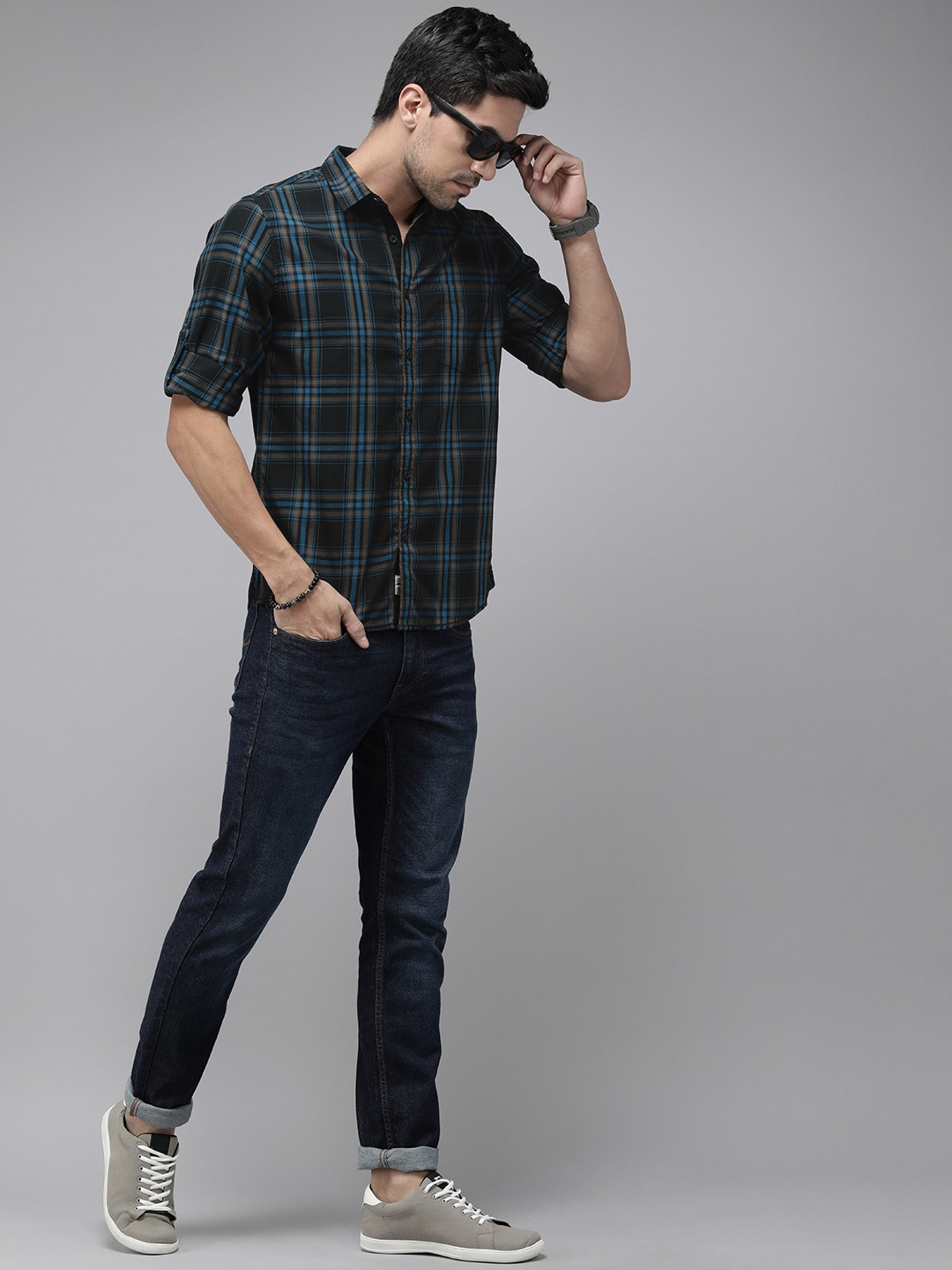 

The Roadster Lifestyle Co. Men Pure Cotton Tartan Checks Checked Casual Shirt, Black
