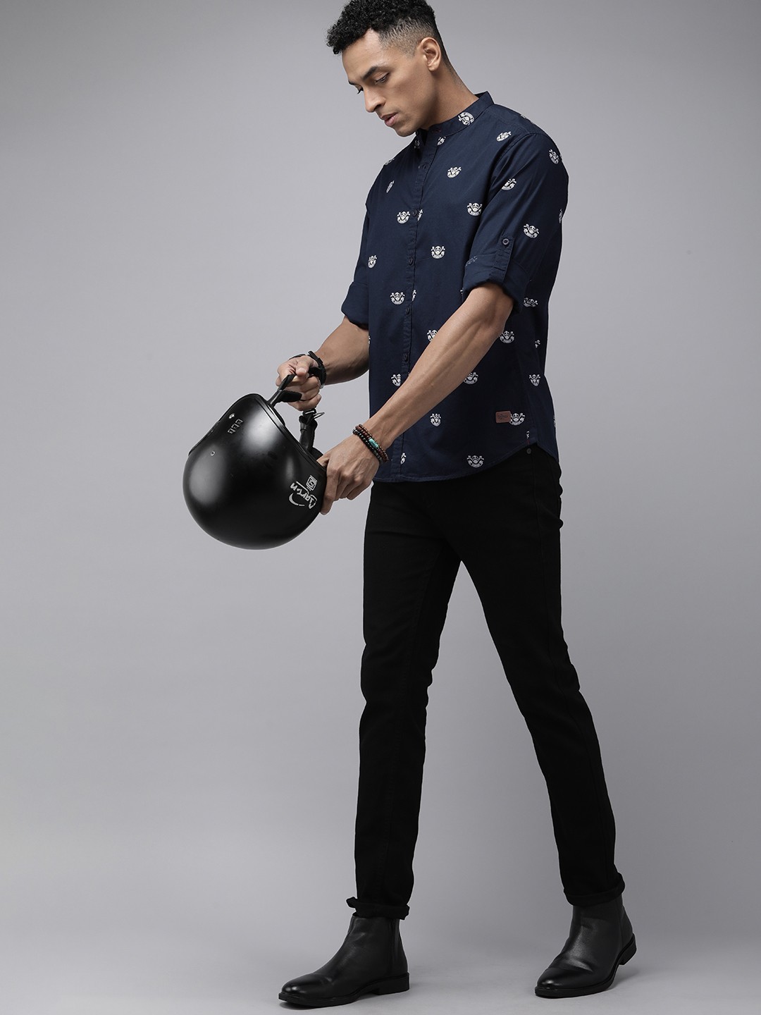 

The Roadster Life Co. Pure Cotton Printed Casual Shirt, Navy blue