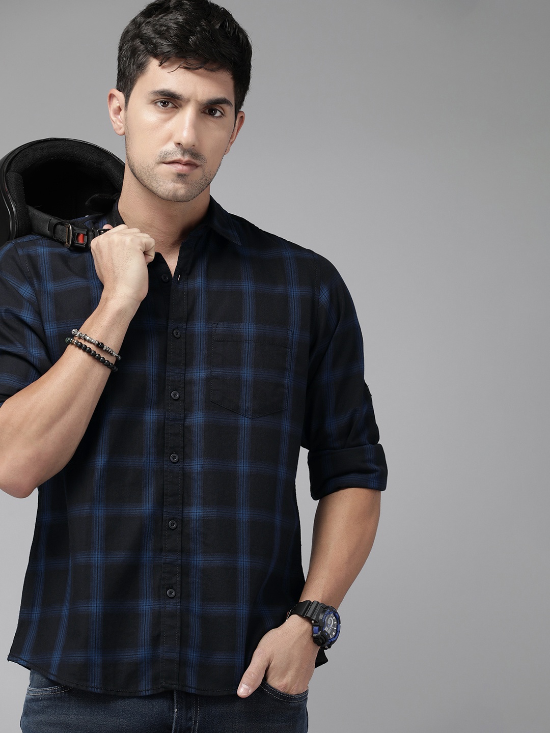 

The Roadster Lifestyle Co. Men Pure Cotton Tartan Checks Casual Shirt, Black