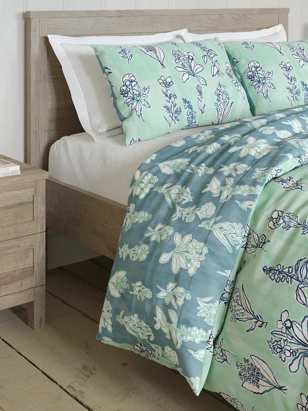 

Marks & Spencer Green Floral Single Bedsheet with 1 Pillow Covers