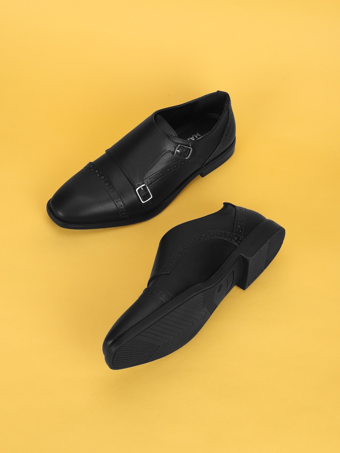 

Truffle Collection Men Textured Basic Monks, Black