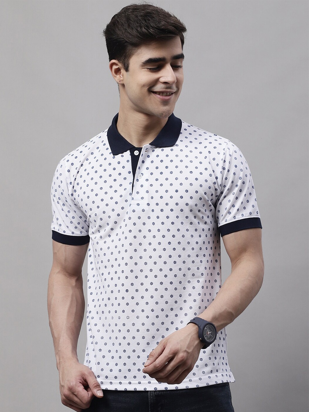 

Obaan Geometric Printed Polo Collar Cotton T-shirt, White