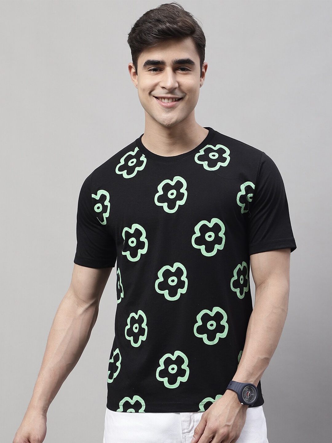 

Obaan Floral Printed Cotton T-shirt, Black