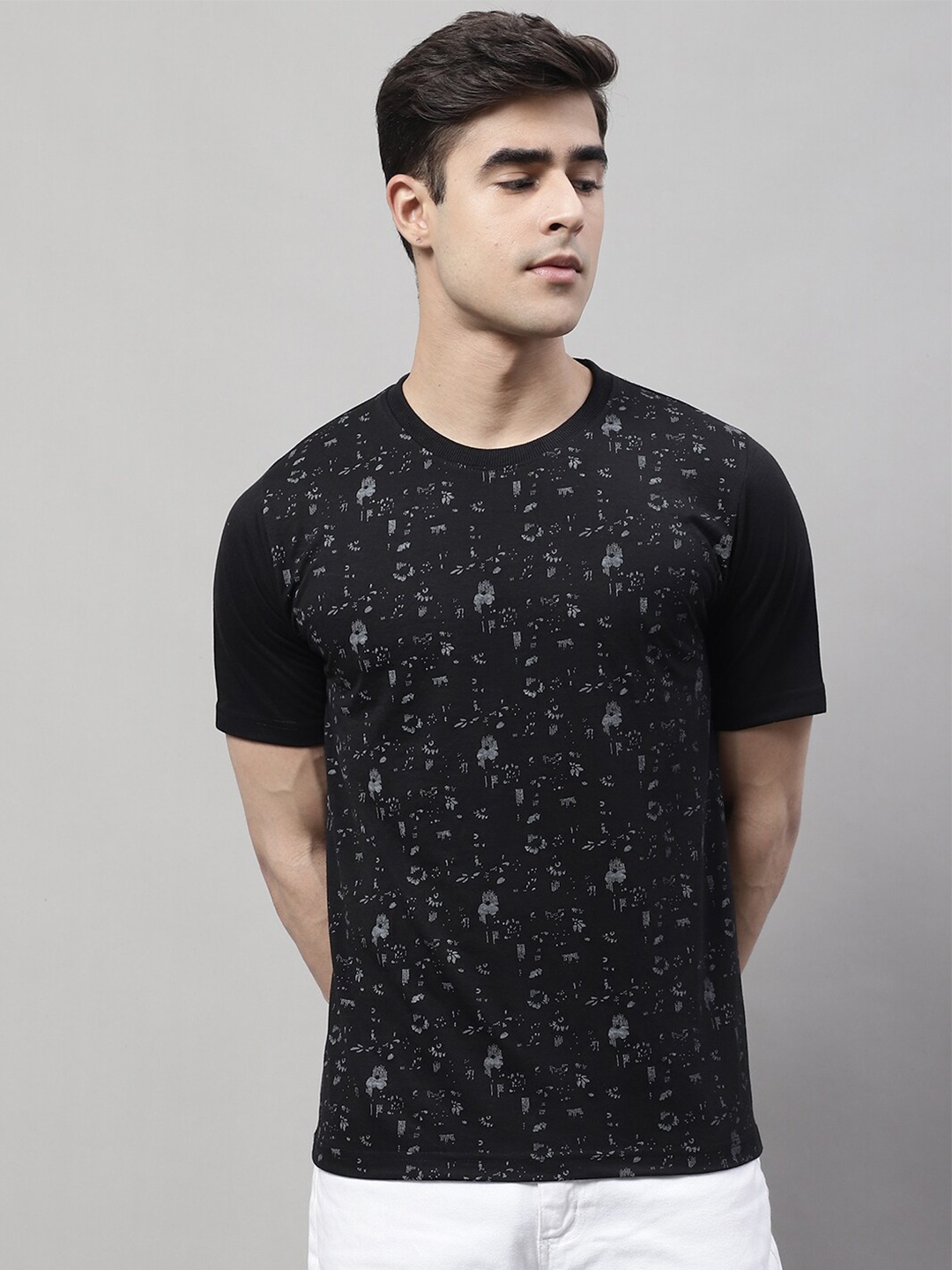 

Obaan Men Abstract Printed Cotton T-shirt, Black