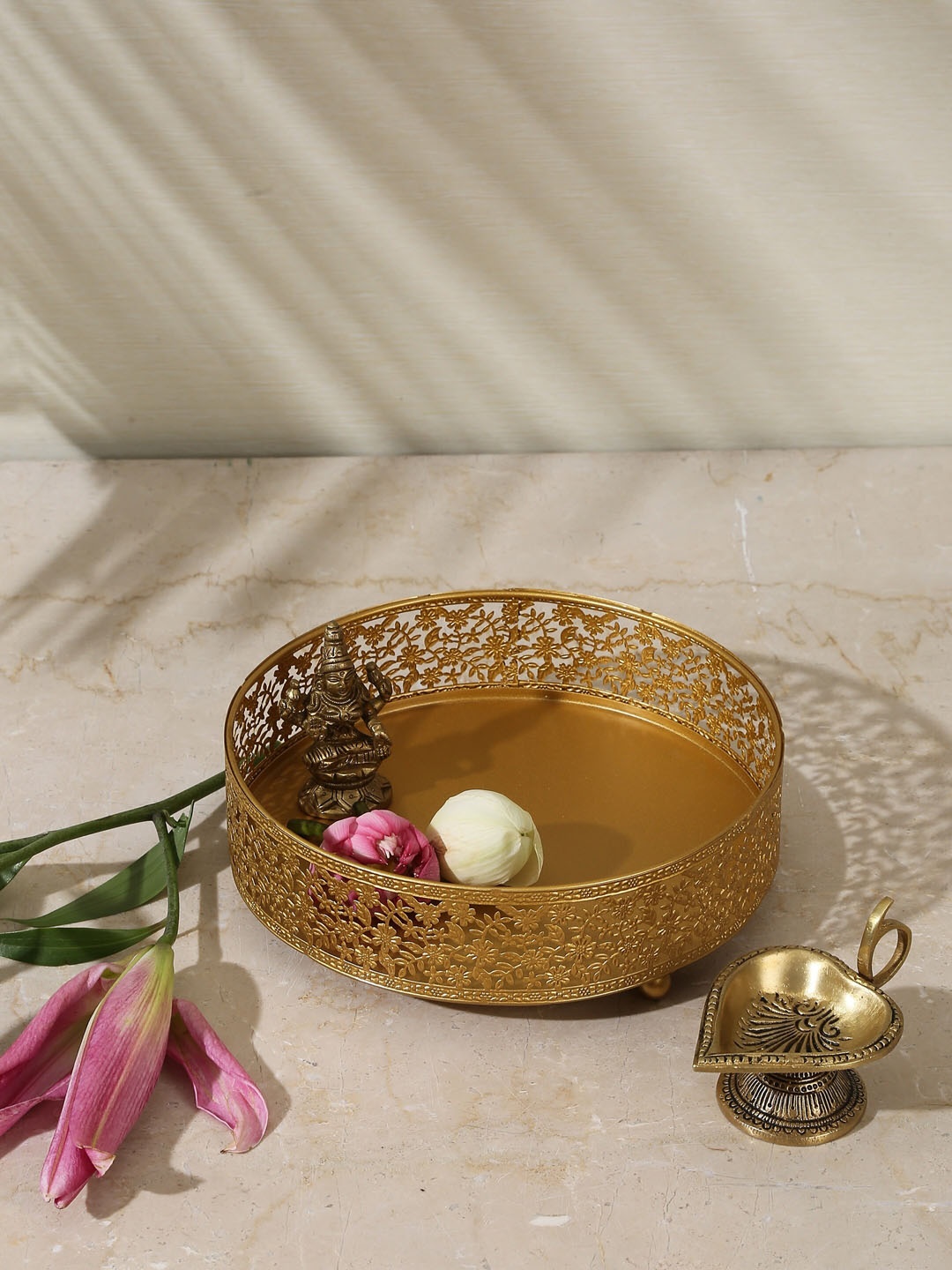 

Amoliconcepts Matte Platter Organizers, Gold