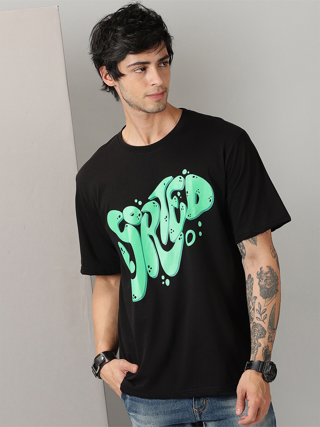

Rodzen Men Typography Printed Pure Cotton Loose T-shirt, Black