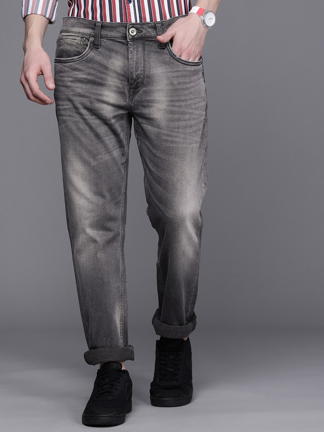 

Voi Jeans Slim Fit Clean Look Light Fade Stretchable Denim Cotton Jeans, Grey