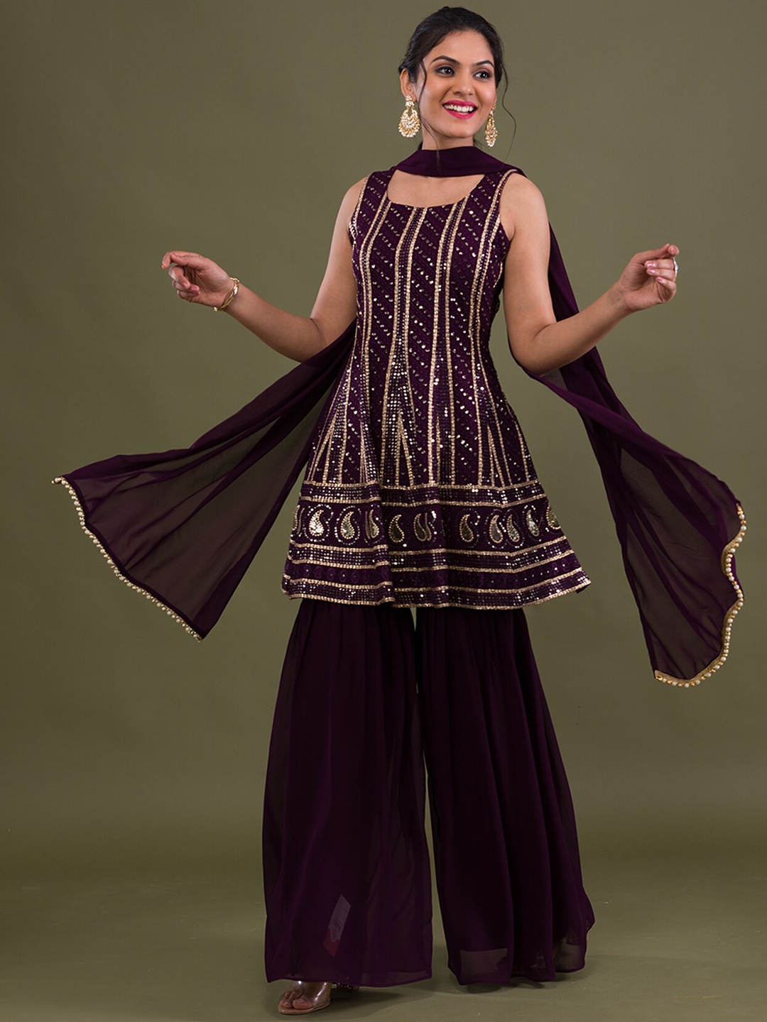 

Koskii Paisley Embroidered Panelled Sequinned Kurti with Sharara & With Dupatta, Maroon