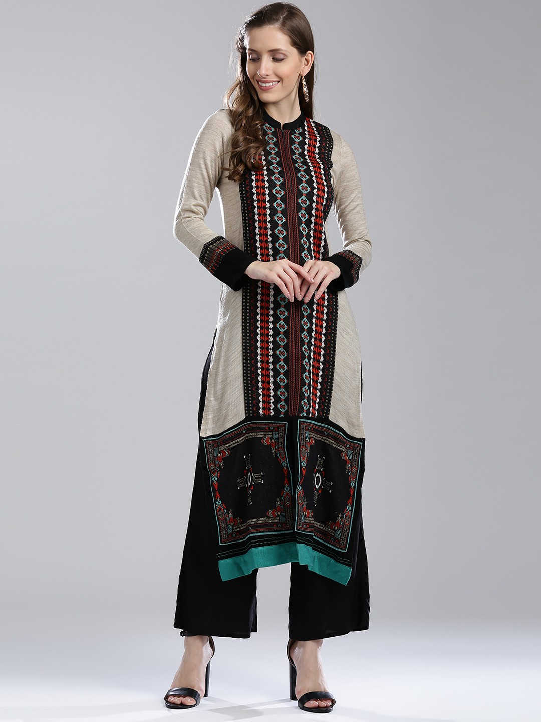 

W Women Beige & Black Woven Design Straight Kurta