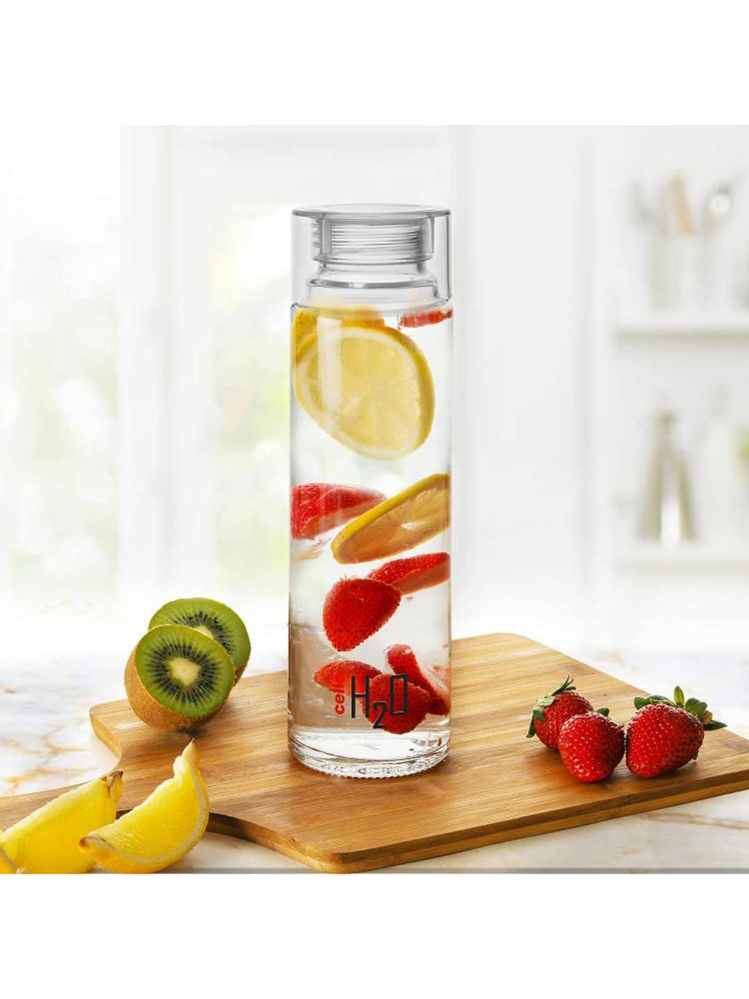 

Cello H2O Set of 1 Clear Toughened Glass Fridge Water Bottle with Plastic Cap-920ml, Transparent