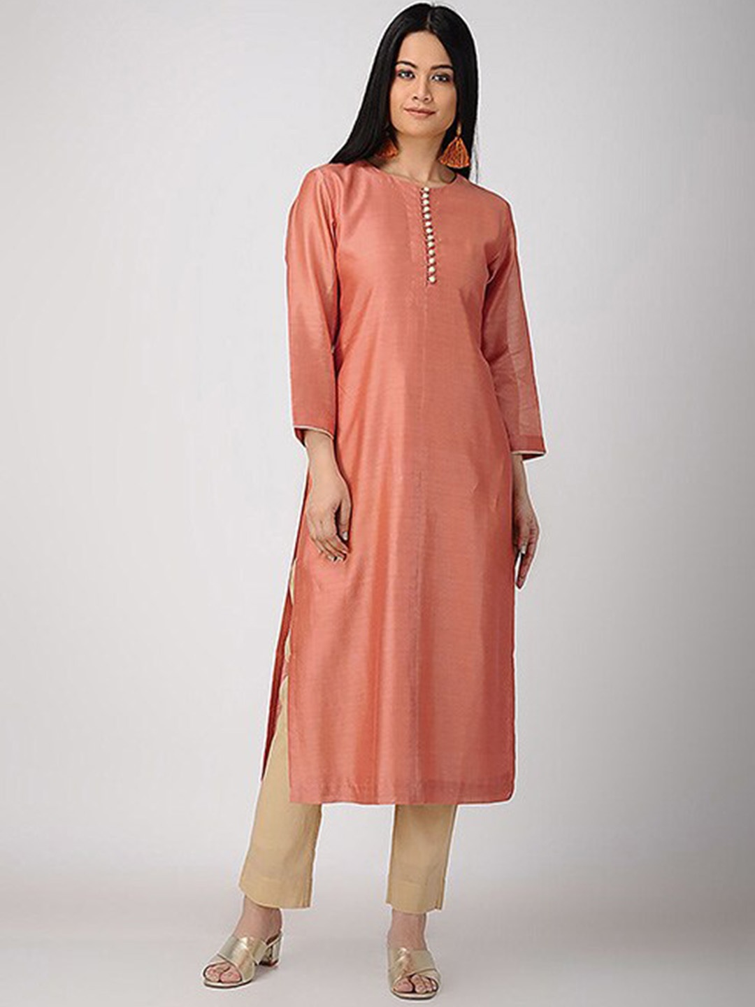 

SMRITI GUPTA Chanderi Cotton Round Neck A-line Kurta, Orange