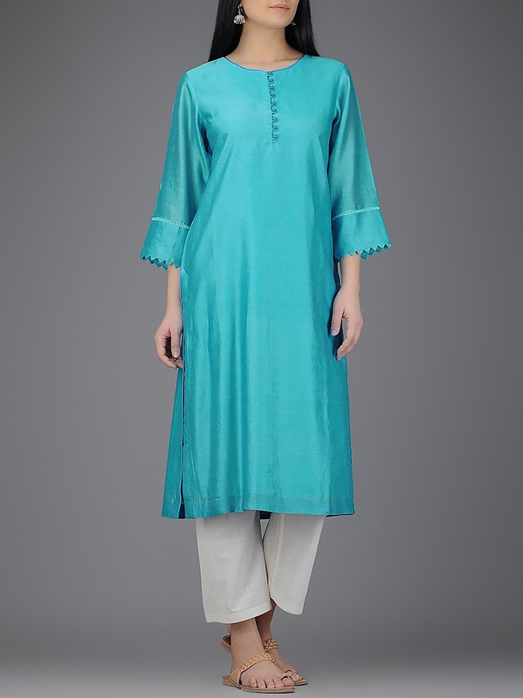 

SMRITI GUPTA Women Chanderi Silk Round Neck Straight Kurta, Turquoise blue