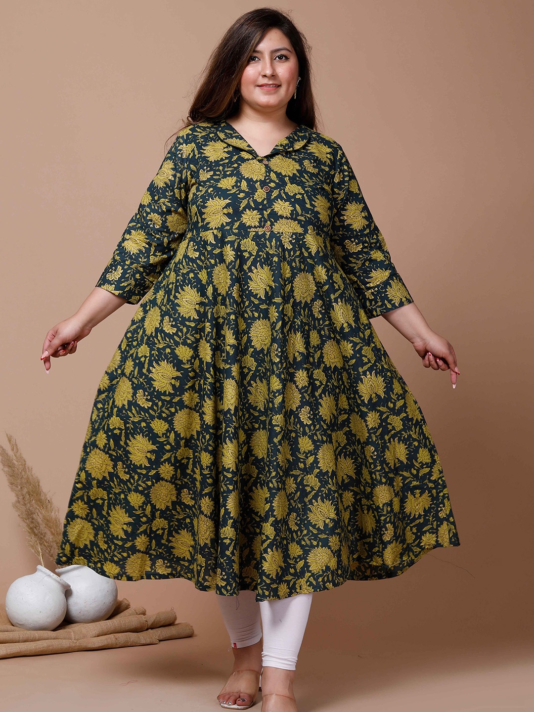 

MIRAVAN Plus Size Floral Printed Anarkali Kurta, Green