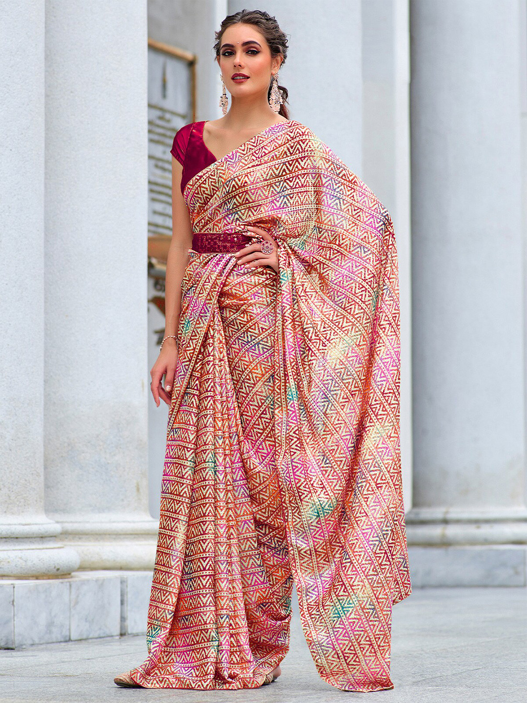 

ODETTE No Border Geometric Printed Saree, Peach