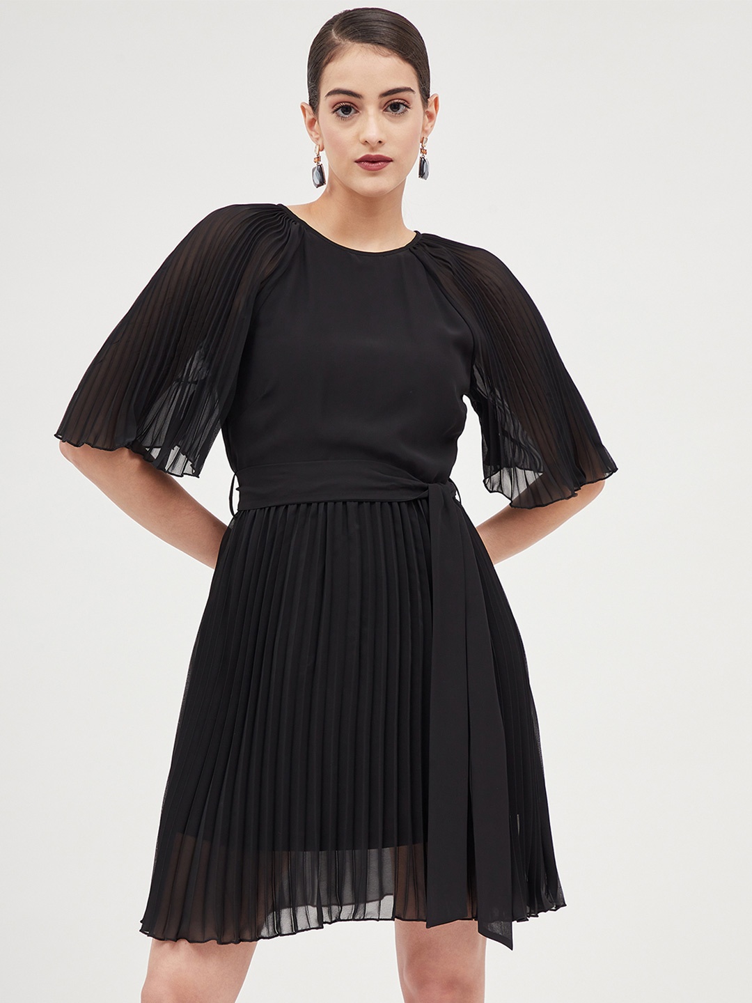 

Harpa Accordion Pleated Flared Sleeves Round Neck Georgette A-Line Dress, Black
