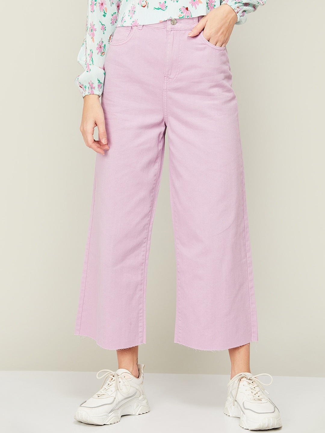 

Ginger by Lifestyle Women Mid-Rise Clean Look Reversible Cropped Cotton Jeans, Lavender