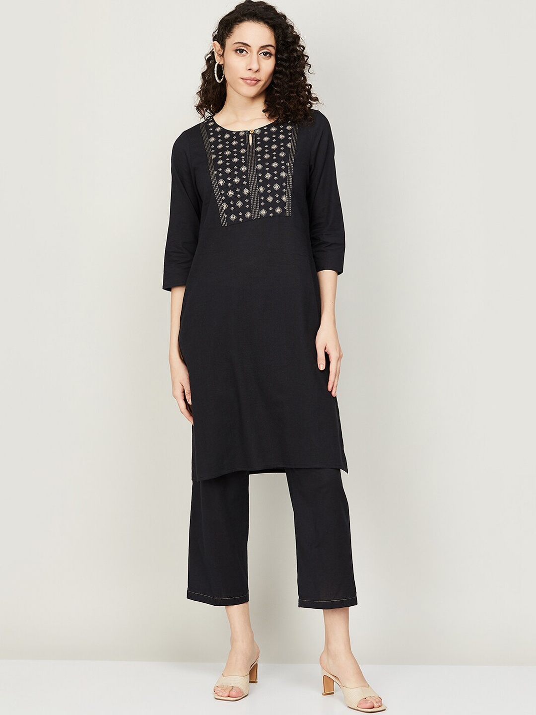 

Melange by Lifestyle Women Floral Yoke Design Thread Work Pure Cotton Kurta With Trousers, Black