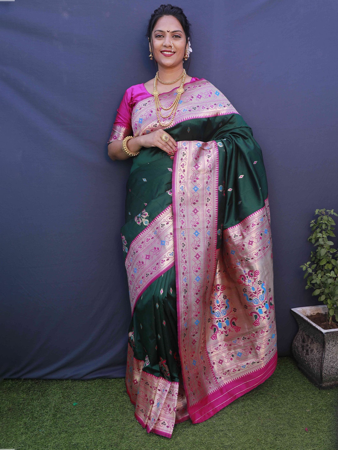 

Anaita Woven Design Pure Silk Banarasi Saree, Green