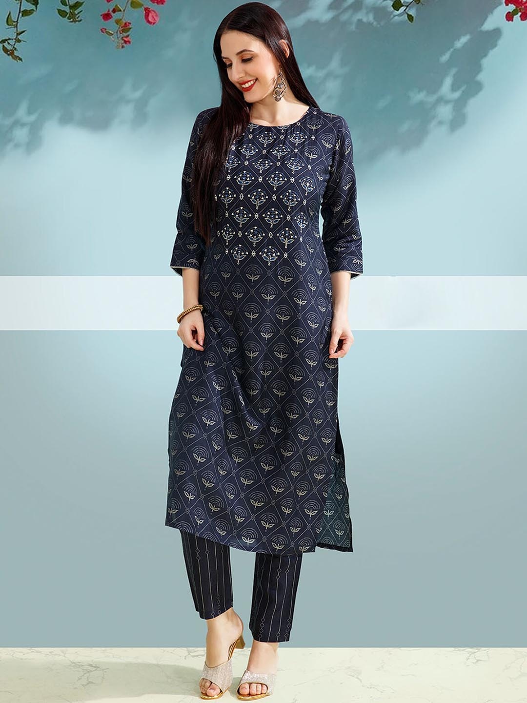 

ODETTE Ethnic Motifs Printed Straight Kurta with Trousers, Blue