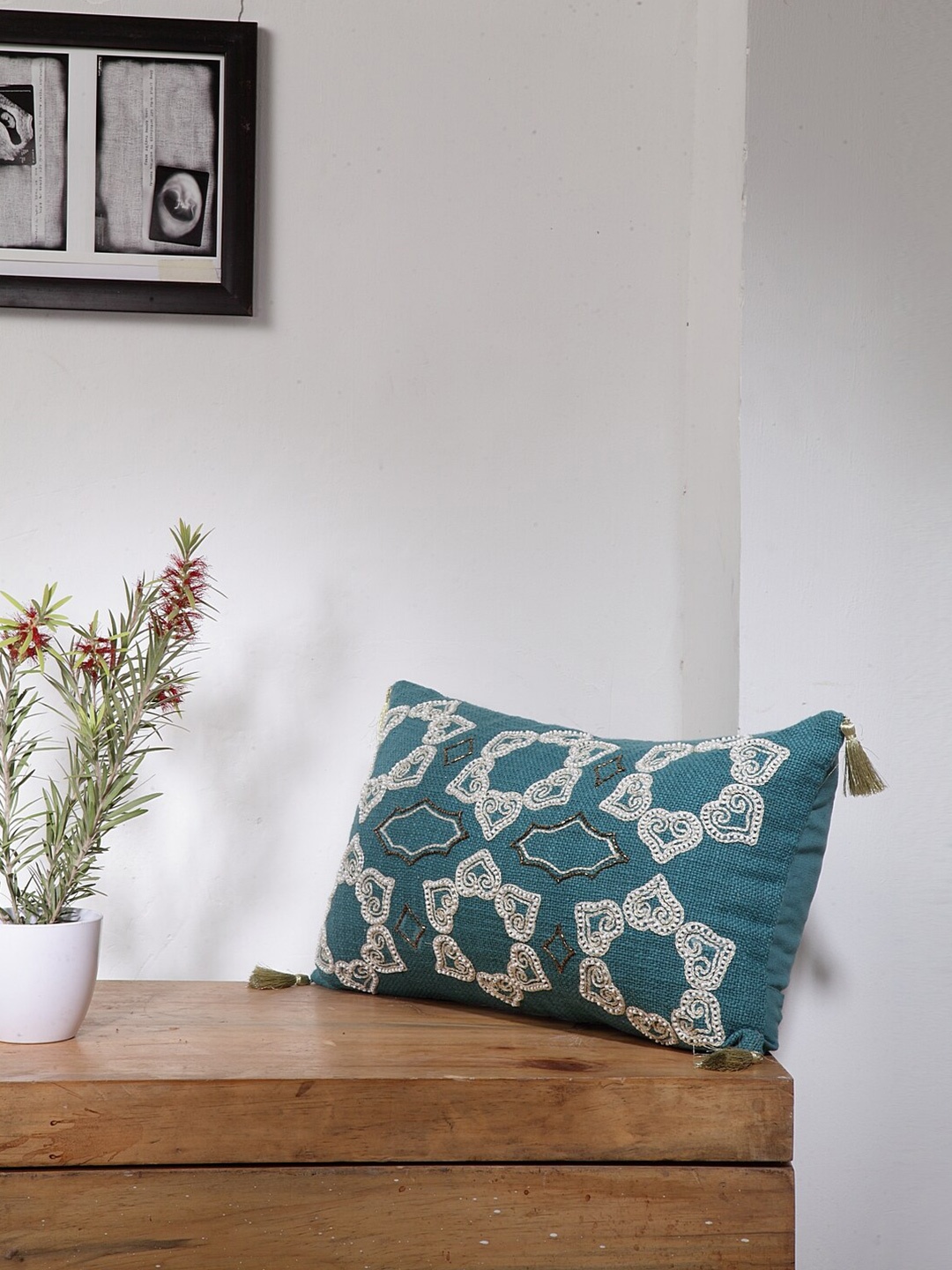 

BLANC9 Blue & White Embroidered Cotton Rectangle Cushion Cover