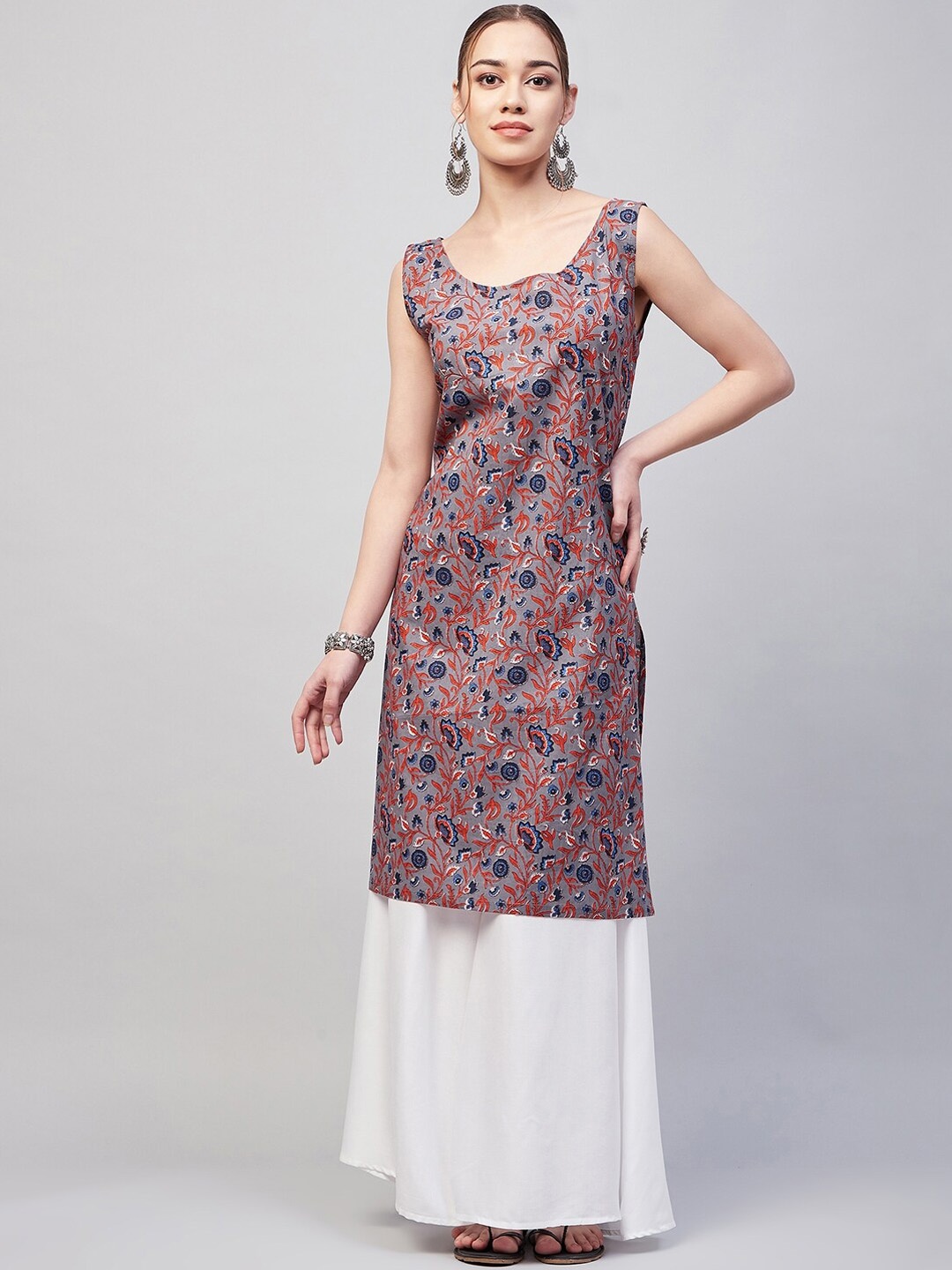 

InWeave Floral Printed Scoop Neck Sleeveless Pure Cotton Kurta with Palazzos, Grey