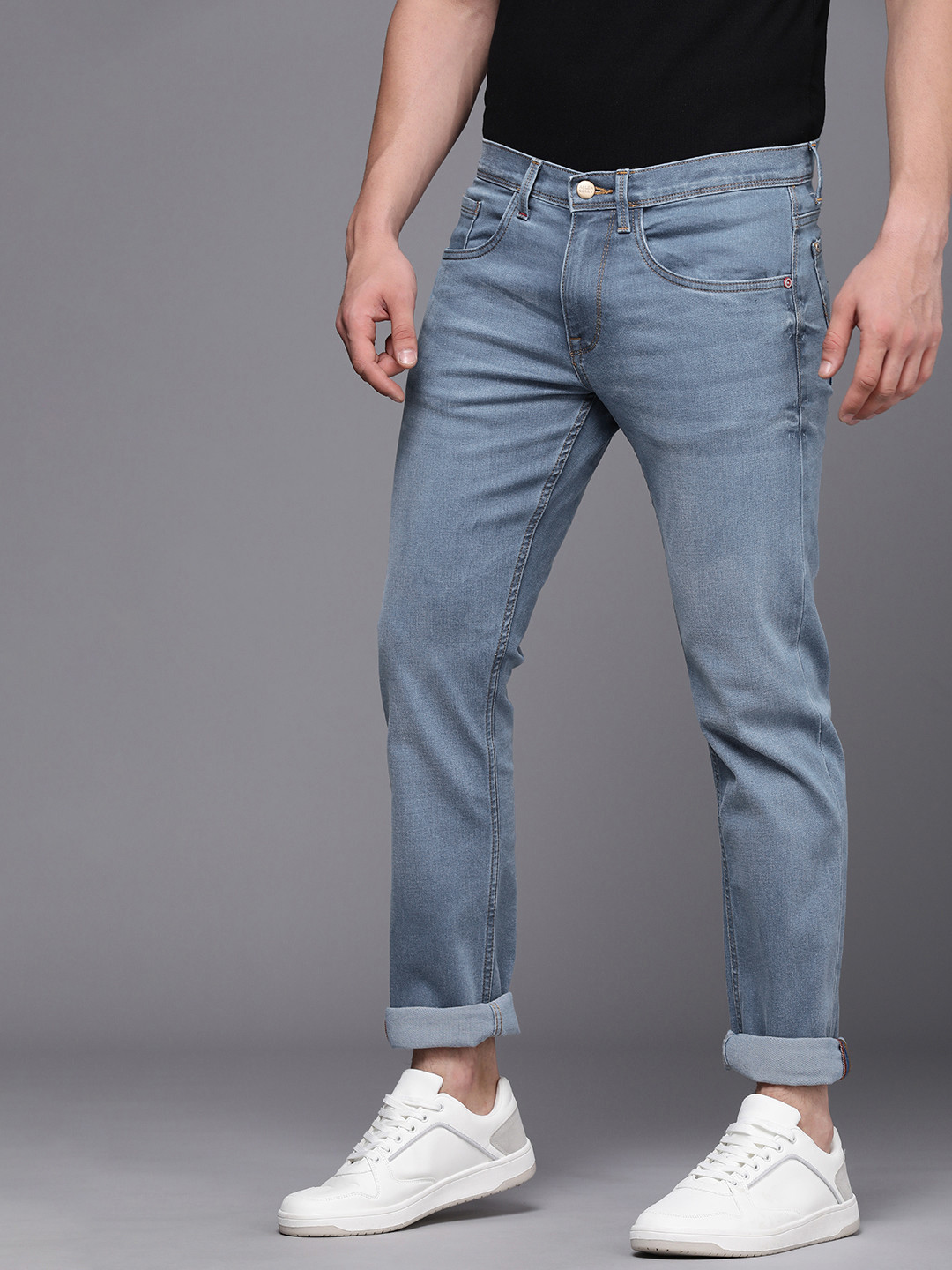 

Allen Solly Sport Men Slim Fit Heavy Fade Stretchable Jeans, Blue