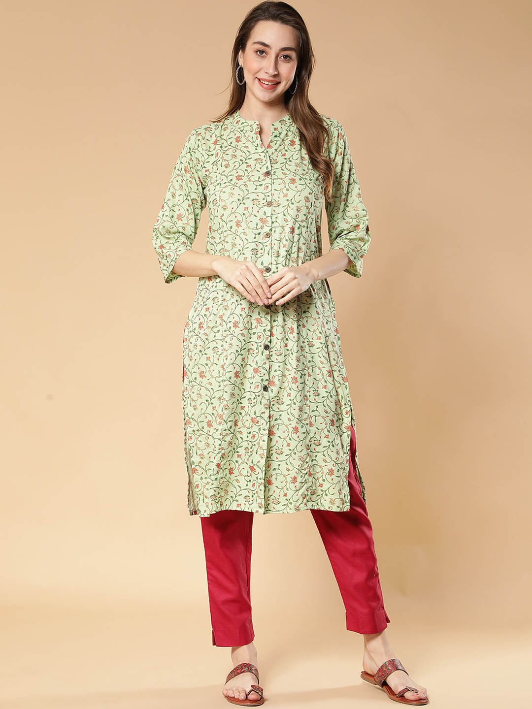 

Fabclub Floral Printed Band Collar Kurta with Trousers, Lime green