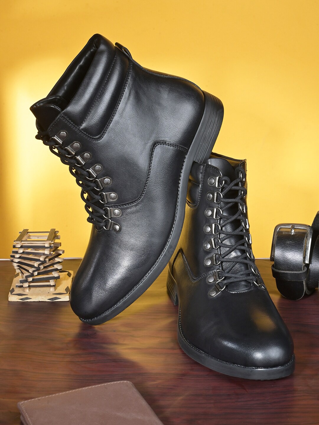 

Roadster Men Mid Top Lace-Up Biker Boots, Black