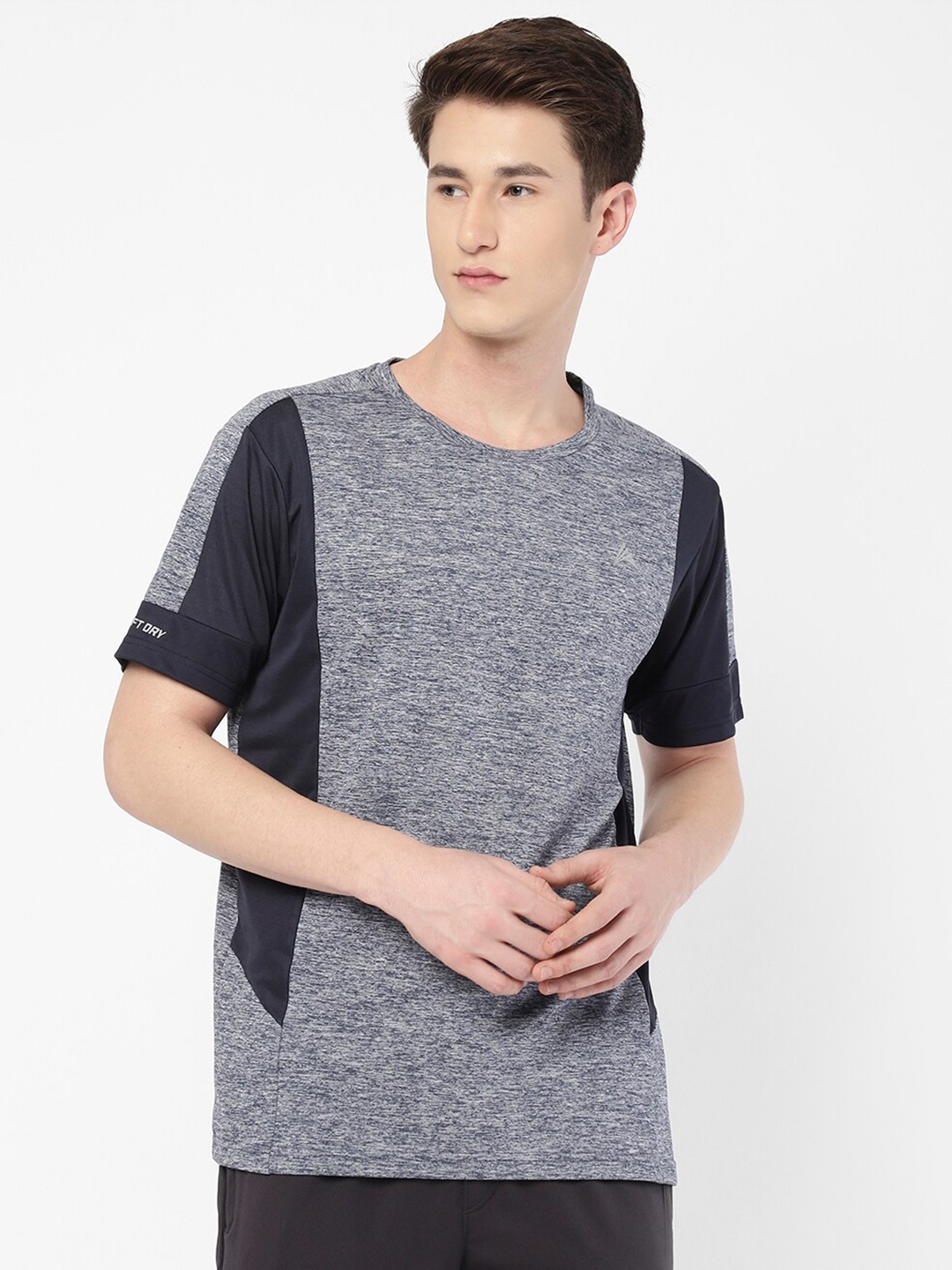 

R&B Colourblocked Round Neck T-shirt, Blue