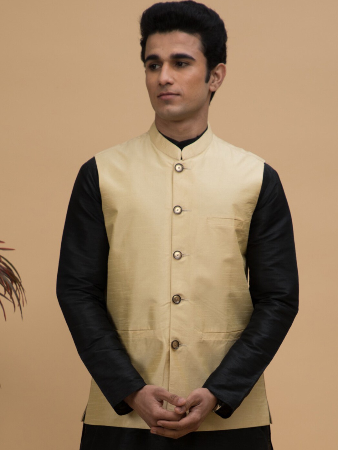 

NEUDIS Solid Jacquard Nehru Jacket, Gold