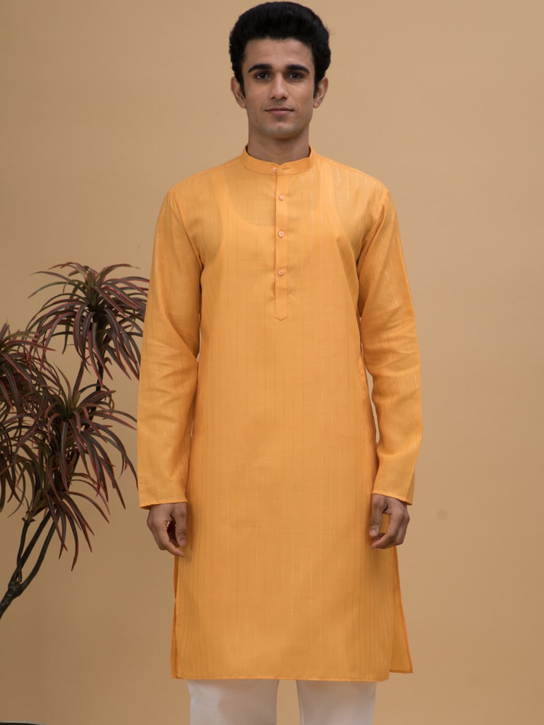 

NEUDIS Men Striped Long Sleeves Kurta, Yellow