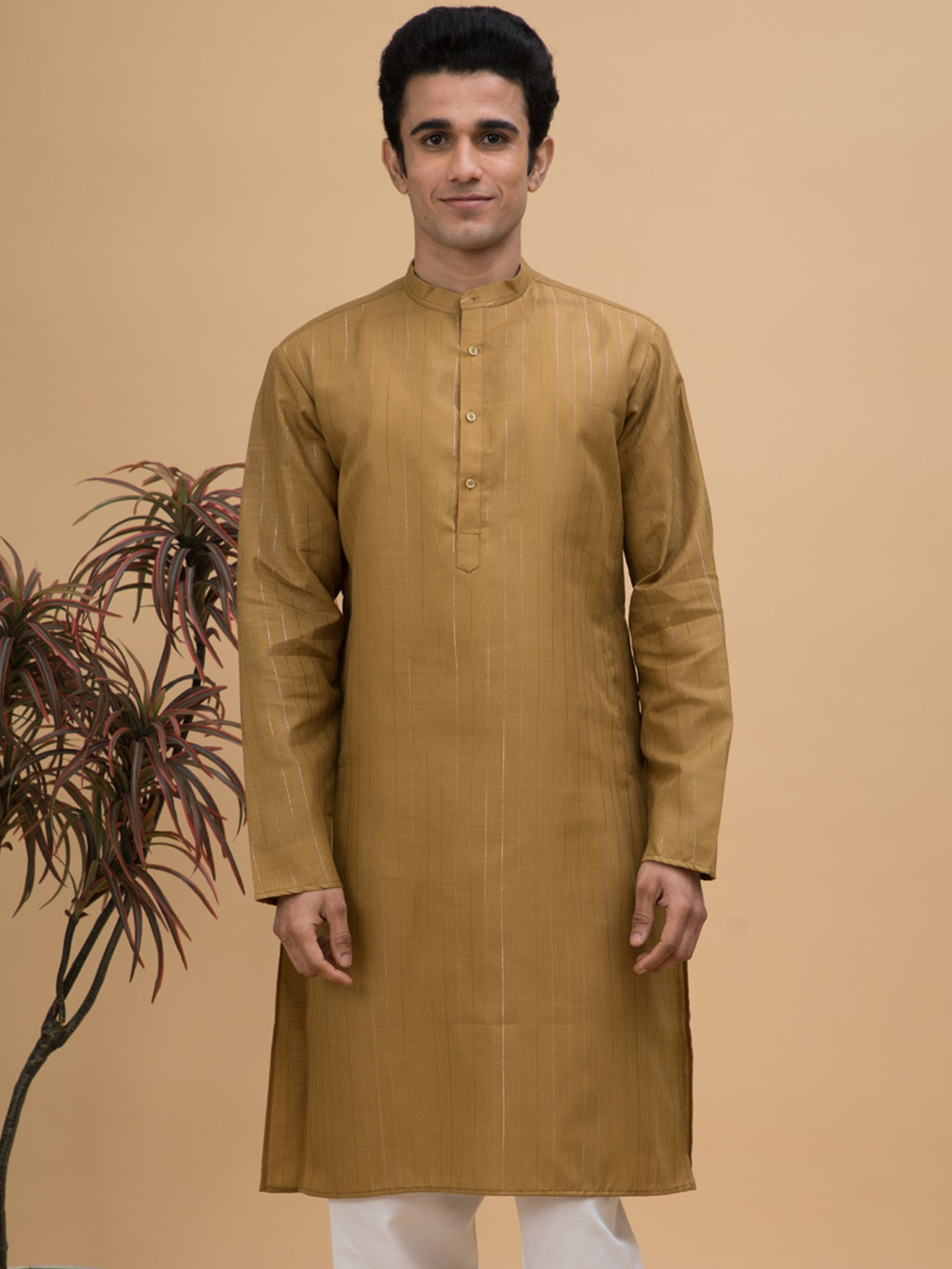 

NEUDIS Men Self Design Kurta, Brown
