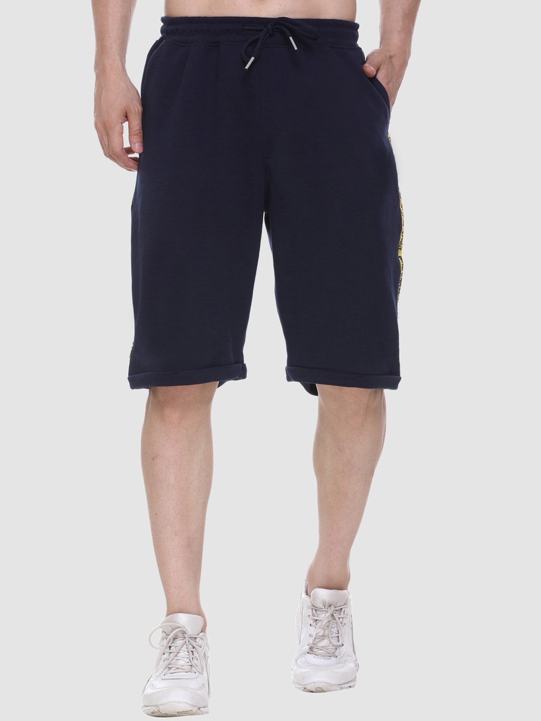

Y&I Men Cotton Mid-Rise Loose Fit Regular Shorts, Navy blue