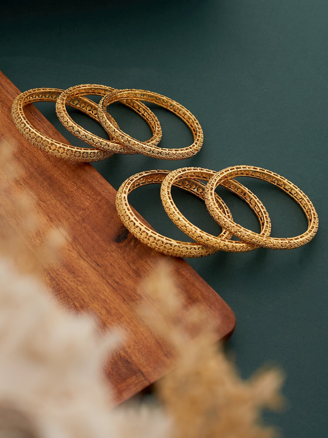 

ATIBELLE Set Of 6 Gold-Plated Intricate Textured Design Bangles