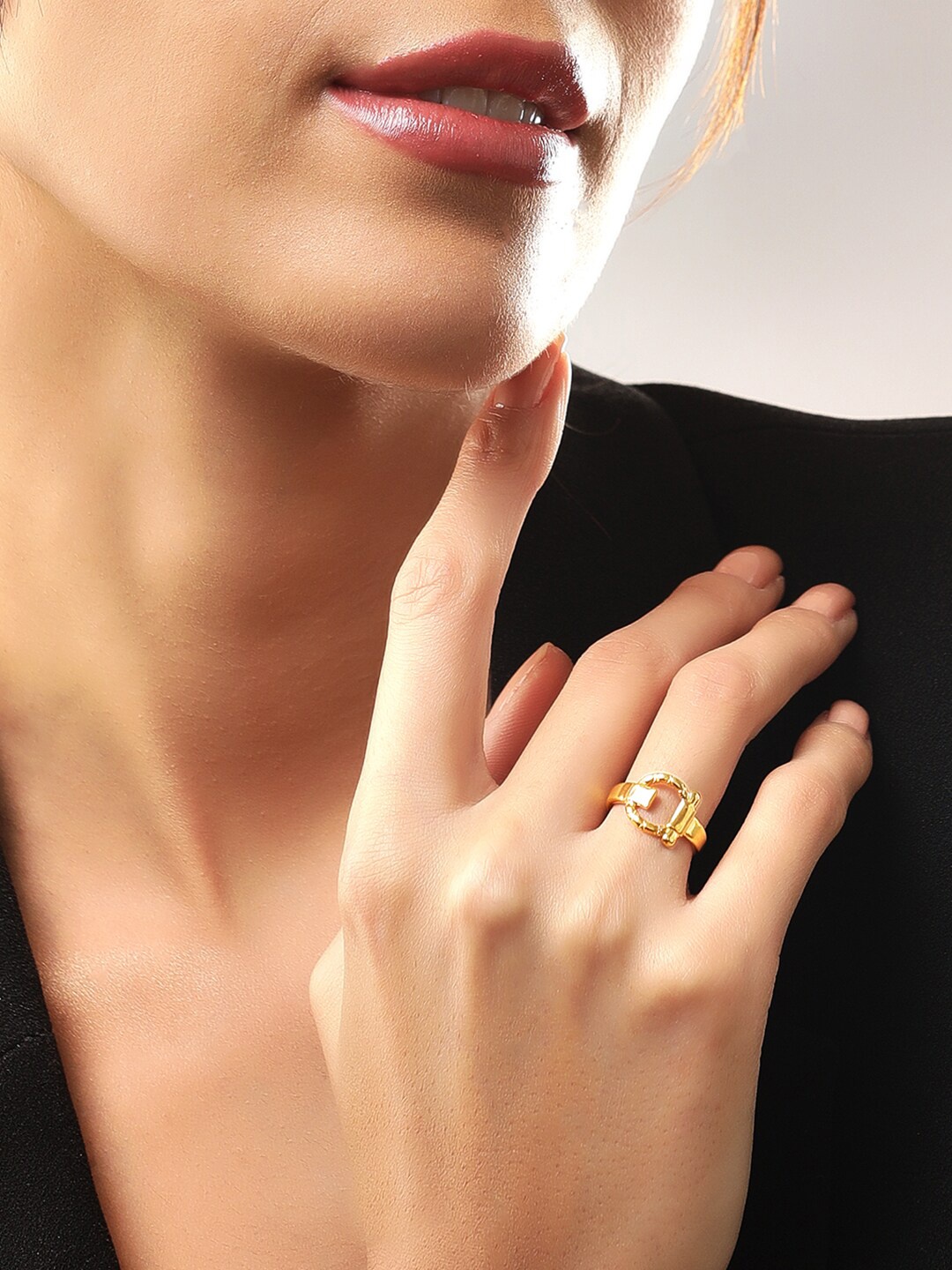 

Rubans Voguish 18K Gold-Plated Adjustable Buckle Finger Ring