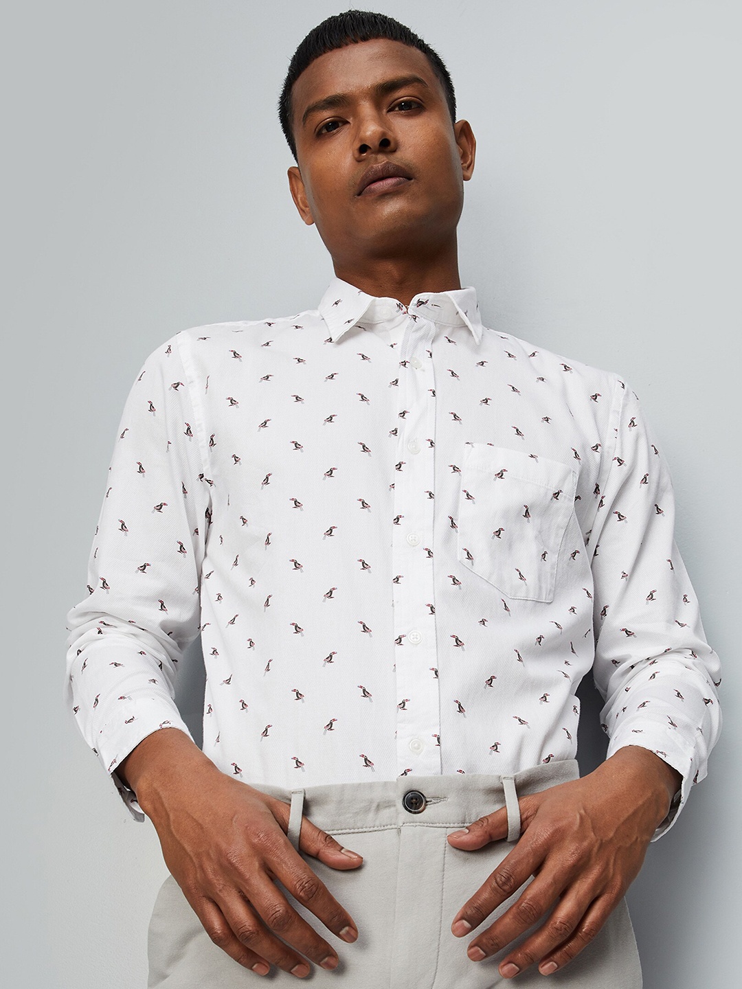 

max Men Conversational Printed Spread Collar Cotton Shirt, White
