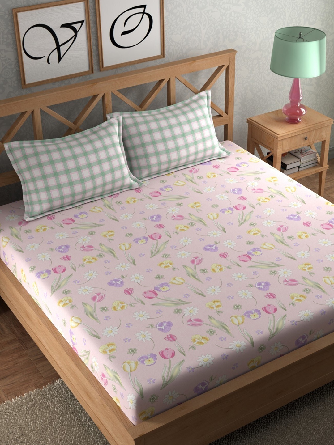 

CHHAVI INDIA Pink & Green Floral Printed 210 TC Flat Queen Bedsheet With 2 Pillow Covers