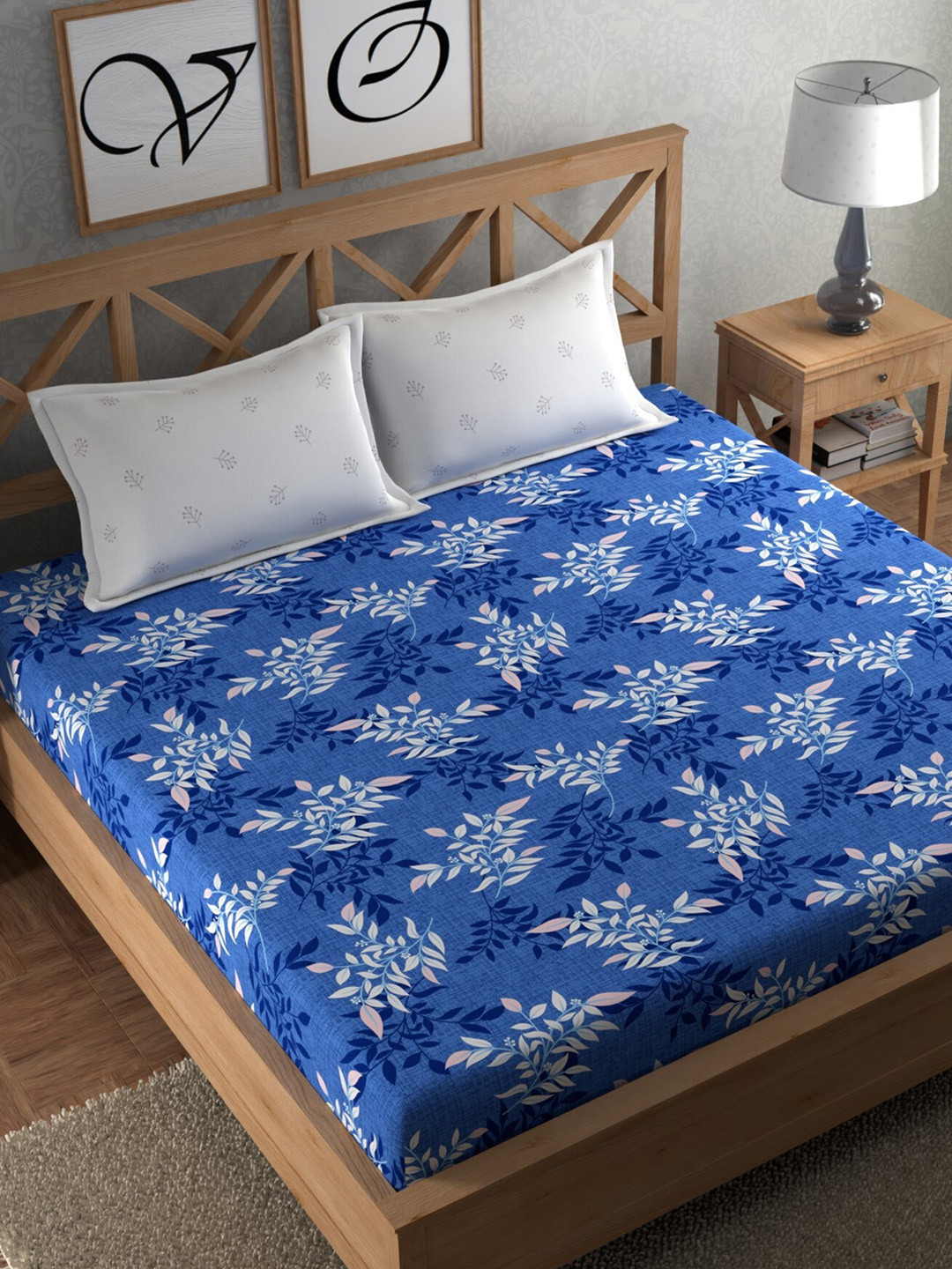 

CHHAVI INDIA Blue & White Floral Printed 210 TC Flat King Bedsheet With 2 Pillow Covers