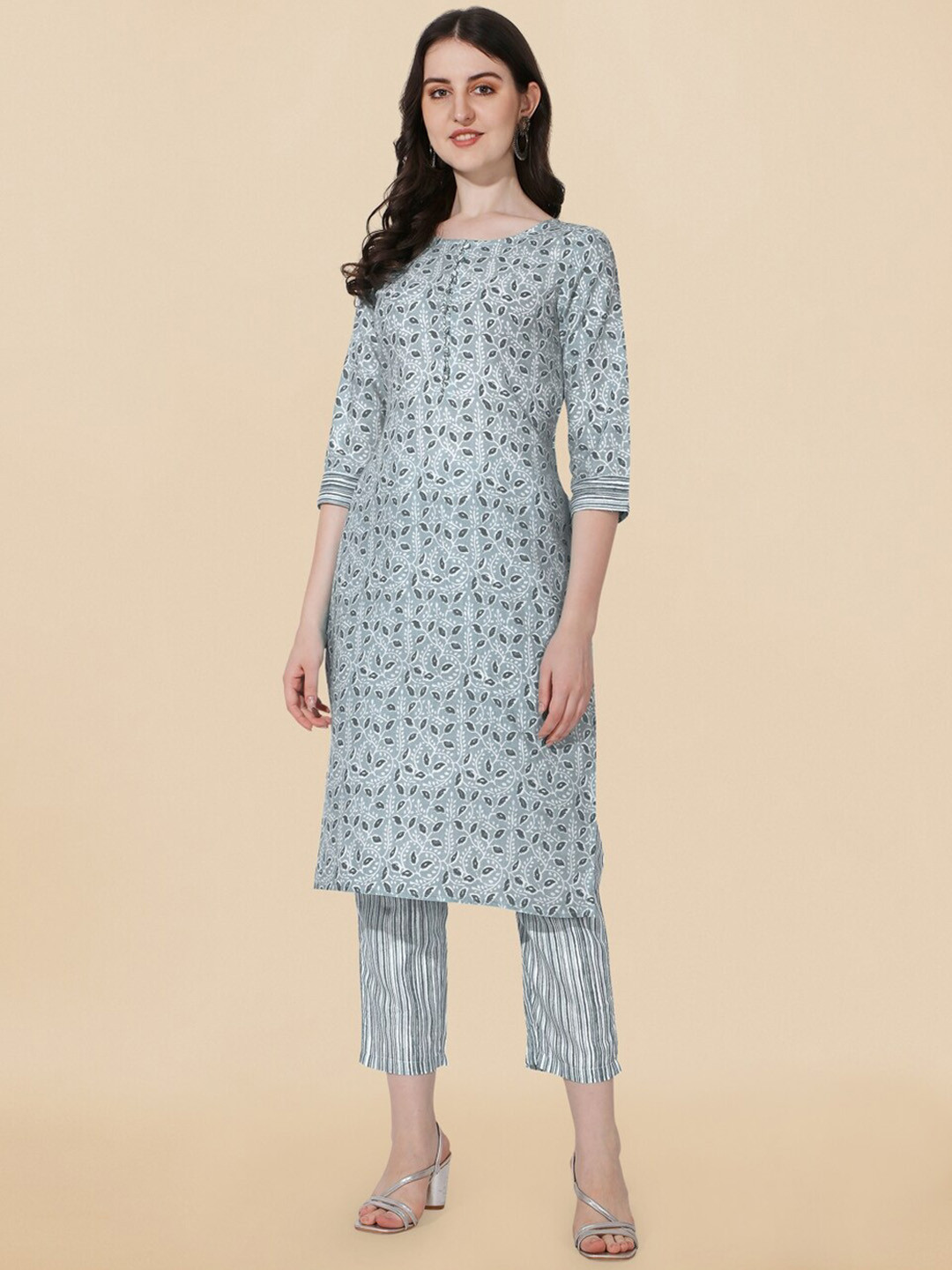 

KALINI Floral Printed Straight Kurta with Trousers, Grey